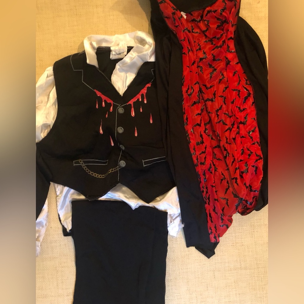 Rubie’s Vampire costume size medium 8-10y